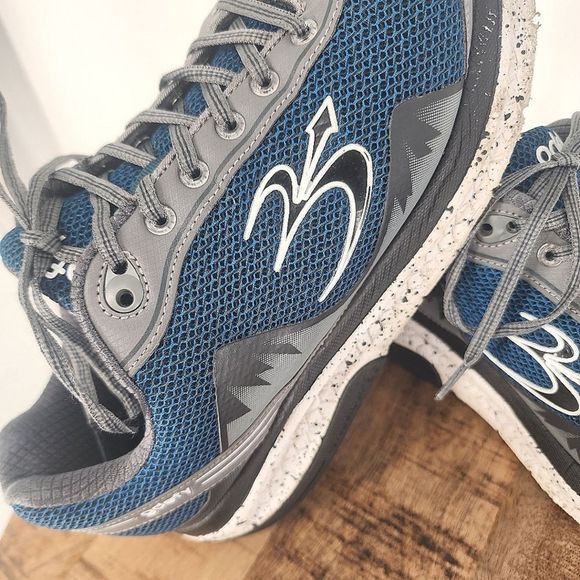 Gdefy Mens Size 11.5 Sneakers - Picture 3 of 10